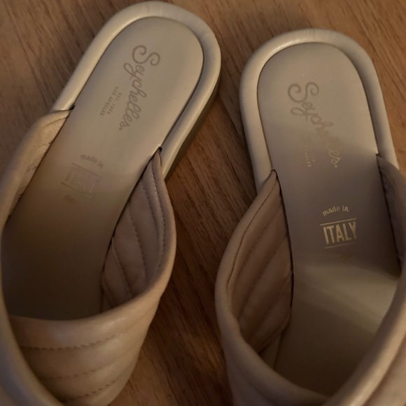 Seychelles Word for Word slides size 9 - Picture 3 of 4